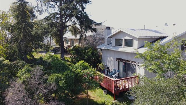 702 704 E Vista Way, Vista, CA 92084