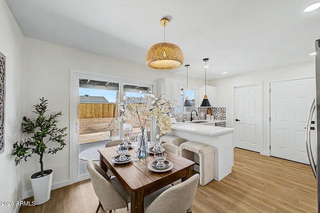 8714 W BECKER Lane, Peoria, AZ 85345
