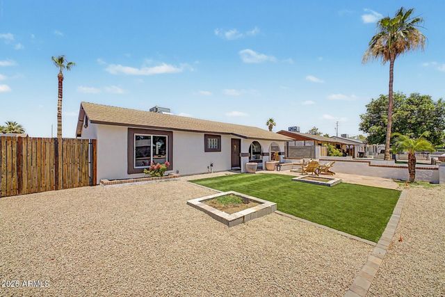 8714 W BECKER Lane, Peoria, AZ 85345
