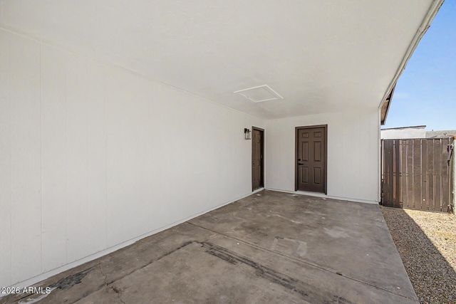 8714 W BECKER Lane, Peoria, AZ 85345