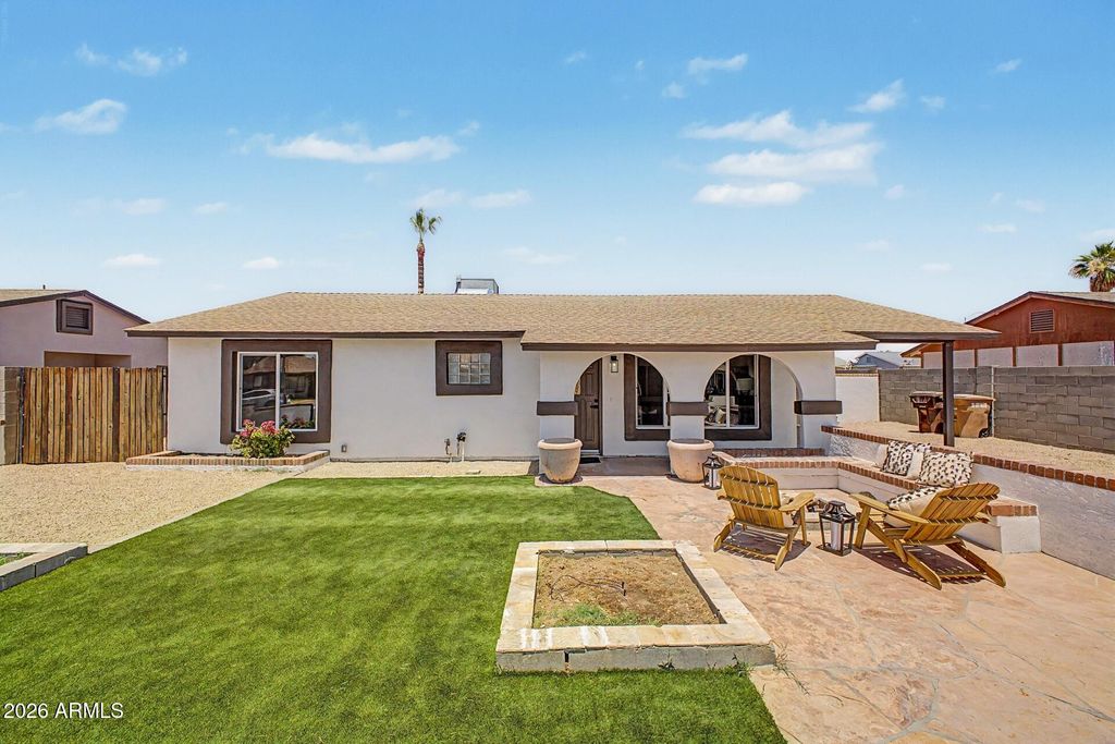 8714 W BECKER Lane, Peoria, AZ 85345