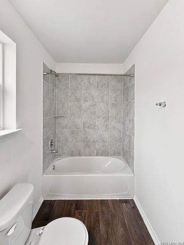 6550 Legato Curve, San Antonio, TX 78252