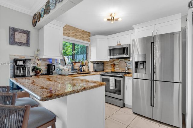 14918 SW 93rd Street, Miami, FL 33196