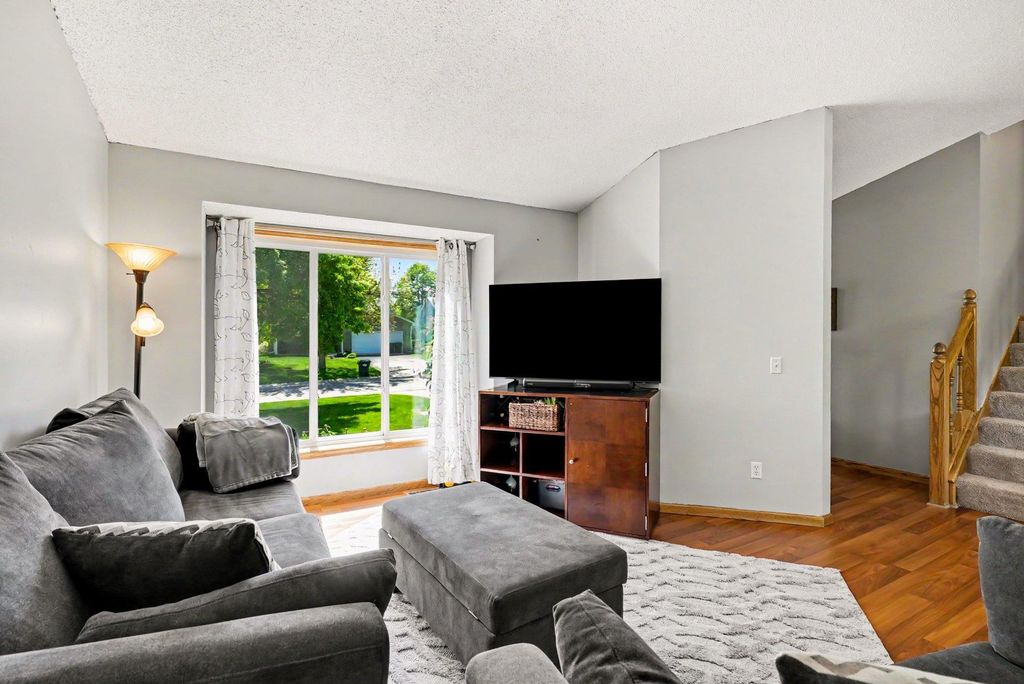 16382 Goodview Trail, Lakeville, MN 55044 — photo 5