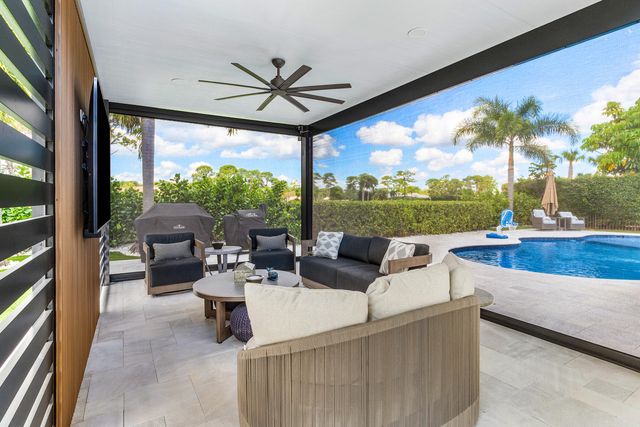 632 Lakewoode Circle W, Delray Beach, FL 33445