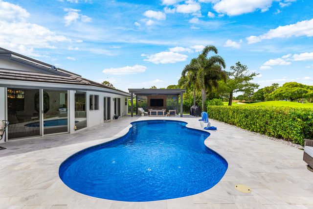 632 Lakewoode Circle W, Delray Beach, FL 33445