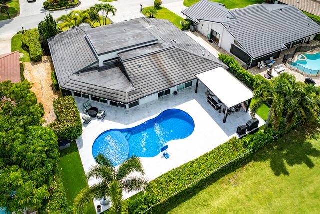 632 Lakewoode Circle W, Delray Beach, FL 33445