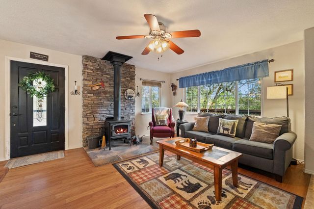 19047 Crocker Station, Groveland, CA 95321