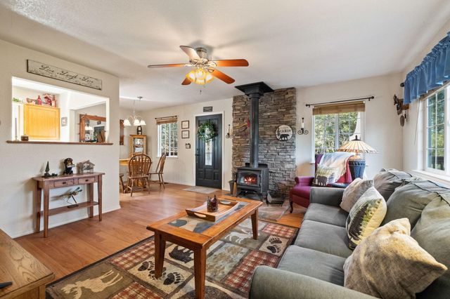 19047 Crocker Station, Groveland, CA 95321