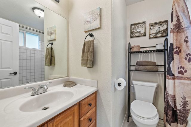 19047 Crocker Station, Groveland, CA 95321