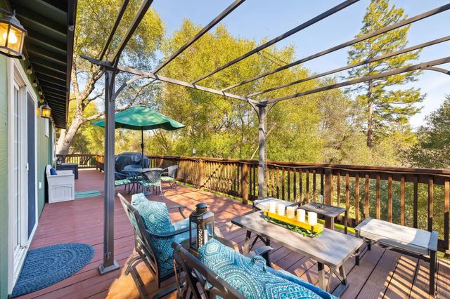 19047 Crocker Station, Groveland, CA 95321