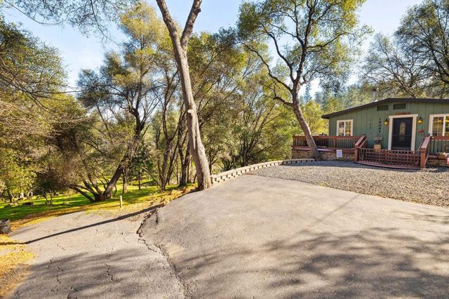 19047 Crocker Station, Groveland, CA 95321