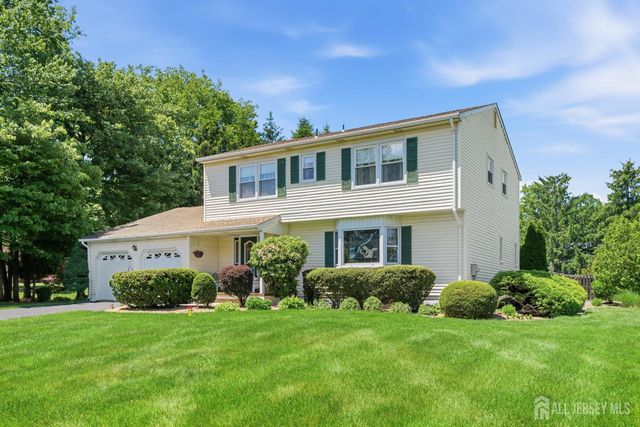 18 Nathaniel Street, Monroe, NJ 08831