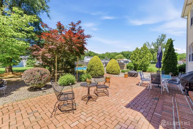 18 Nathaniel Street, Monroe, NJ 08831