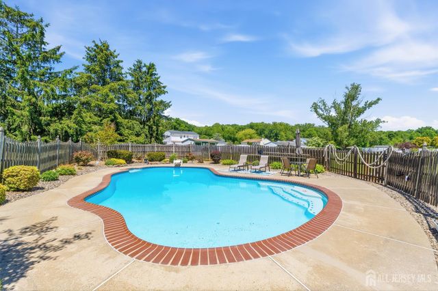 18 Nathaniel Street, Monroe, NJ 08831