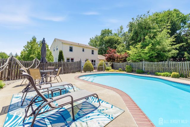 18 Nathaniel Street, Monroe, NJ 08831