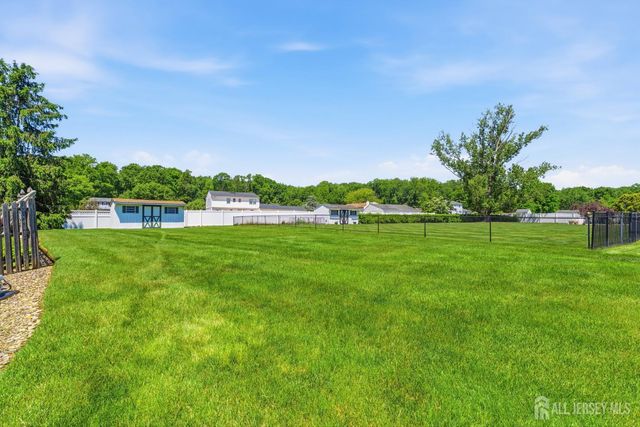 18 Nathaniel Street, Monroe, NJ 08831