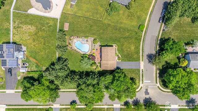 18 Nathaniel Street, Monroe, NJ 08831