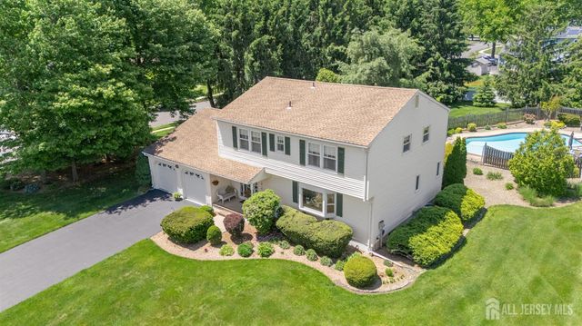 18 Nathaniel Street, Monroe, NJ 08831