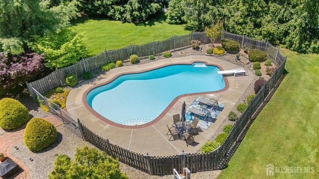 18 Nathaniel Street, Monroe, NJ 08831