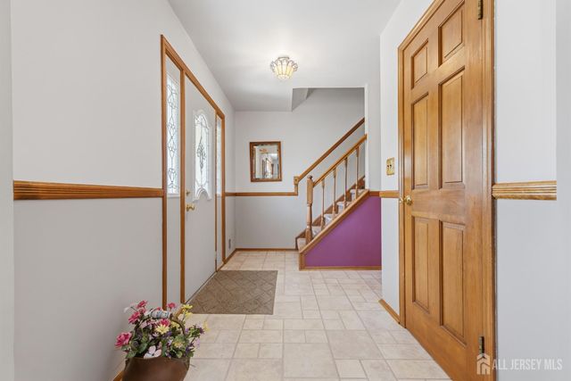 18 Nathaniel Street, Monroe, NJ 08831