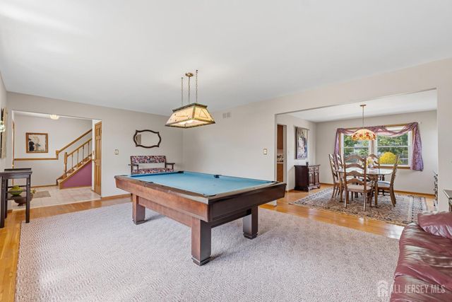 18 Nathaniel Street, Monroe, NJ 08831