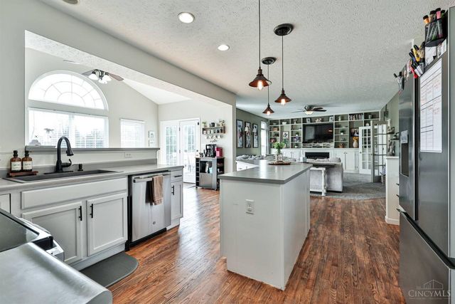 16 Ridge Wood Drive, Monroe, OH 45050