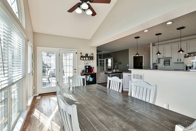 16 Ridge Wood Drive, Monroe, OH 45050