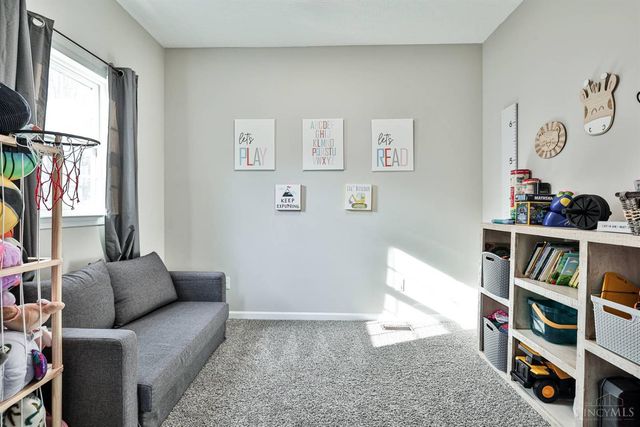 16 Ridge Wood Drive, Monroe, OH 45050