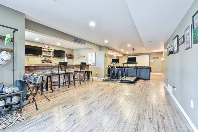 16 Ridge Wood Drive, Monroe, OH 45050