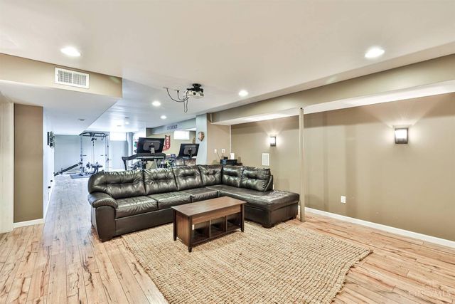 16 Ridge Wood Drive, Monroe, OH 45050