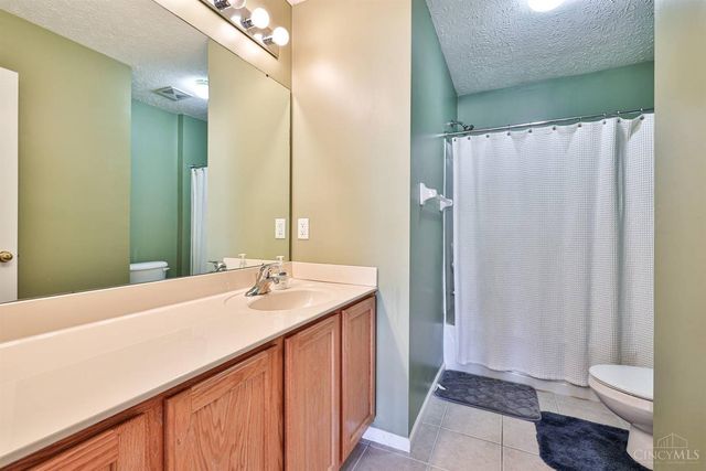 16 Ridge Wood Drive, Monroe, OH 45050