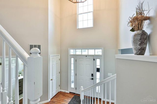 16 Ridge Wood Drive, Monroe, OH 45050