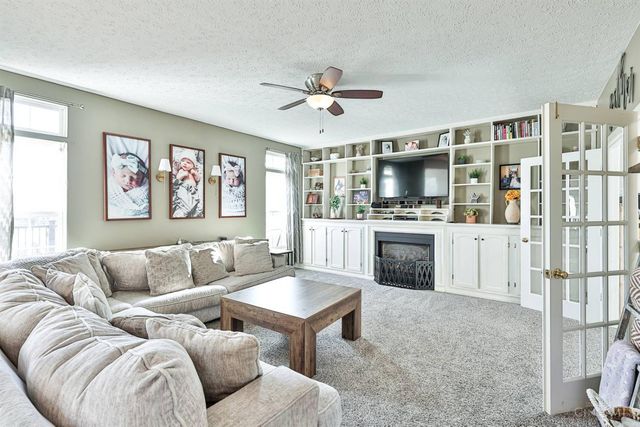 16 Ridge Wood Drive, Monroe, OH 45050