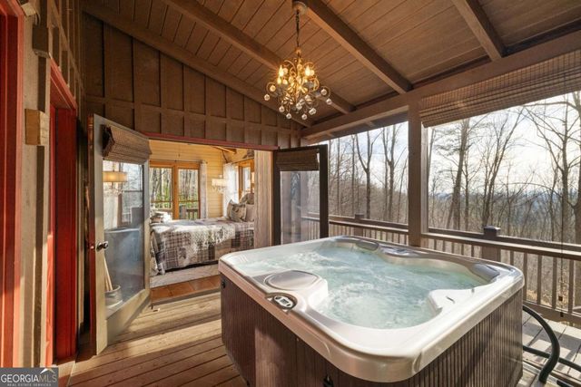 766 Laurel Ridge Drive, Blue Ridge, GA 30513