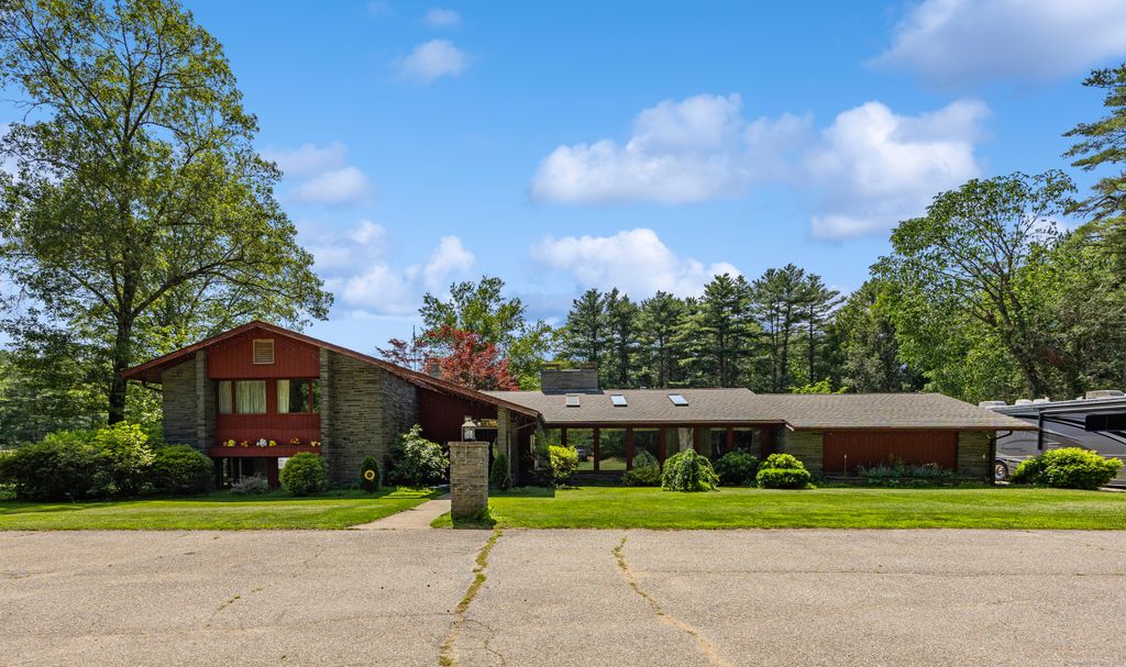 28 Fluery Drive, Stafford, CT 06076