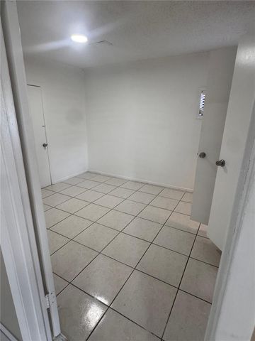 204 LA PAZ DRIVE, Kissimmee, FL 34743