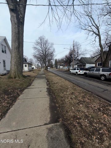 960 Willow Avenue, Toledo, OH 43605