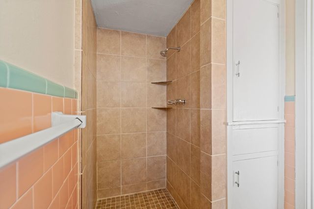 1409 Conrad Sauer Drive, Houston, TX 77043