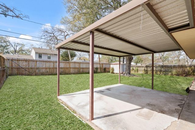 1409 Conrad Sauer Drive, Houston, TX 77043