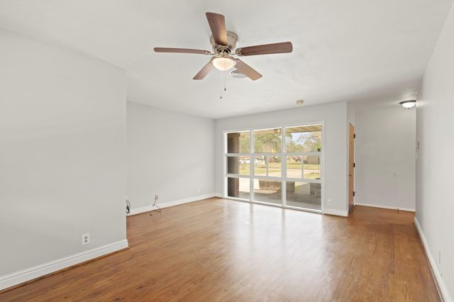 1409 Conrad Sauer Drive, Houston, TX 77043