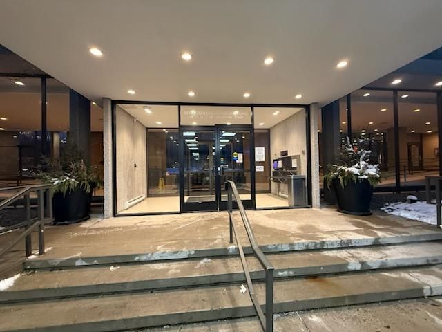 19 S 1st Street B808, Minneapolis, MN 55401