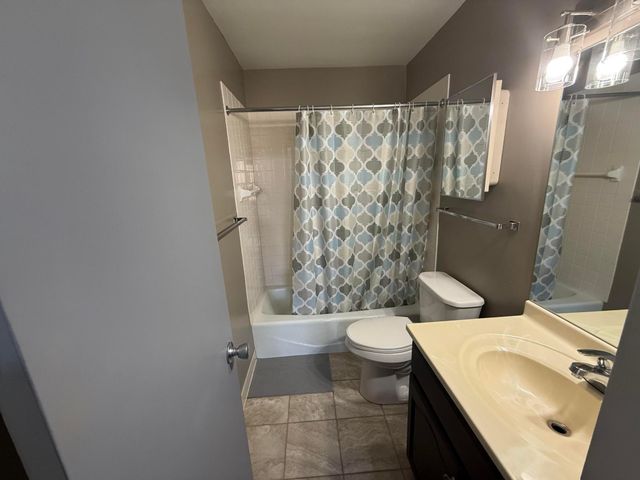 19 S 1st Street B808, Minneapolis, MN 55401