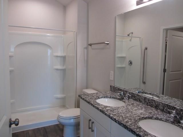303 Crown Point Drive, Huntsville, TX 77320