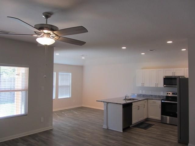 303 Crown Point Drive, Huntsville, TX 77320