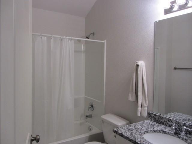 303 Crown Point Drive, Huntsville, TX 77320