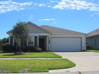 303 Crown Point Drive, Huntsville, TX 77320