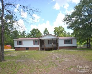 8221 Feather Run Road, Kershaw, SC 29067