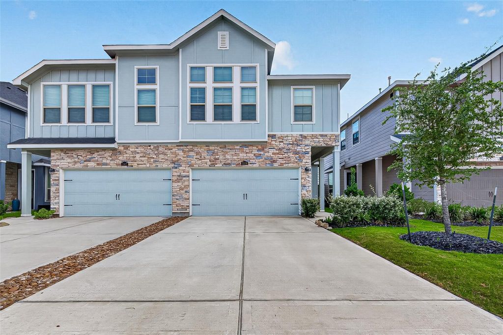 5558 Amber Brook Lane, Fulshear, TX 77441