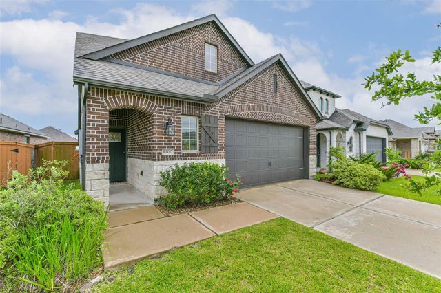 13017 Sapphire Lake Lane, Texas City, TX 77568
